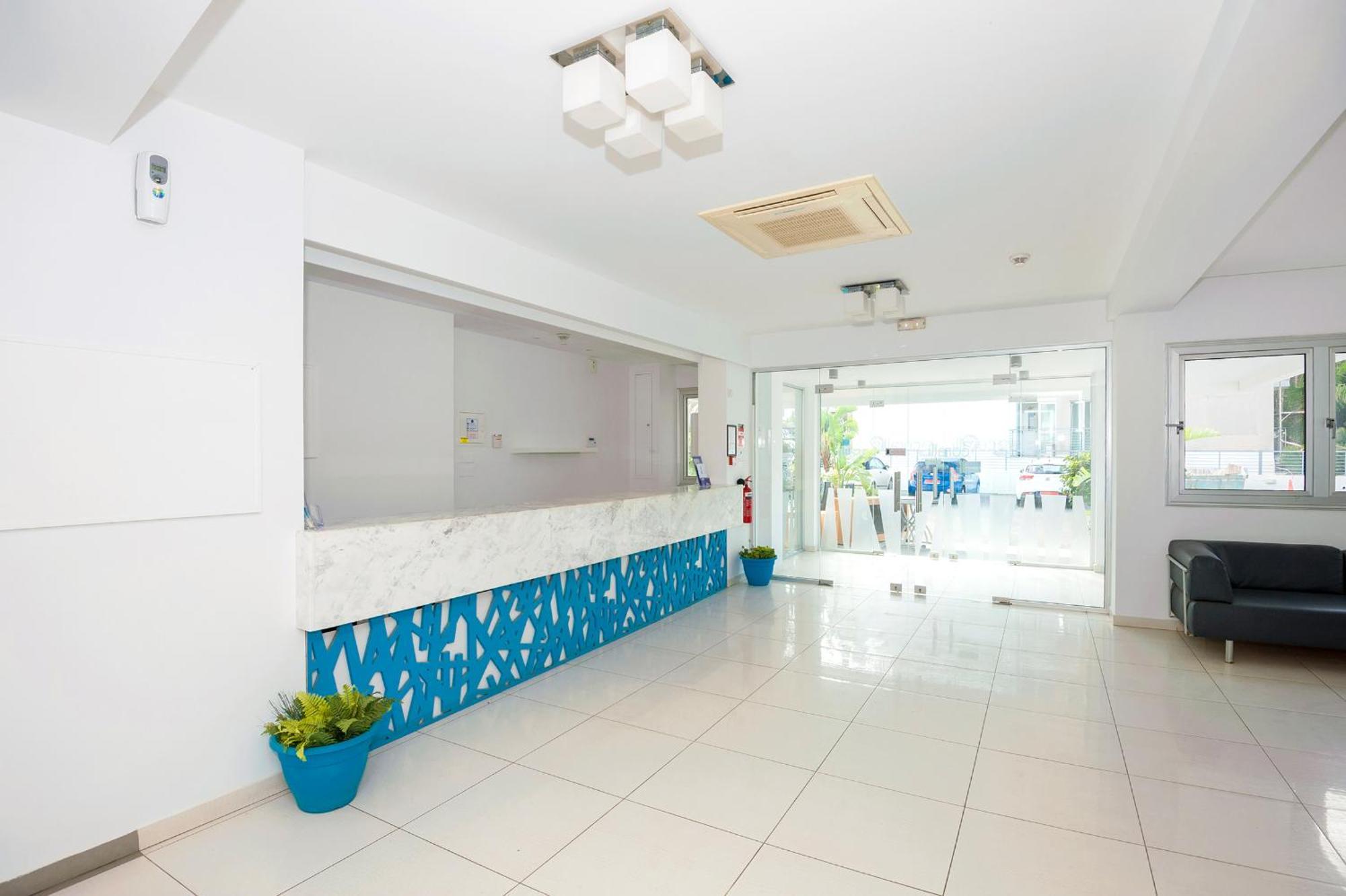 Calypso - Coralli Beachfront Apartment Протарас Экстерьер фото